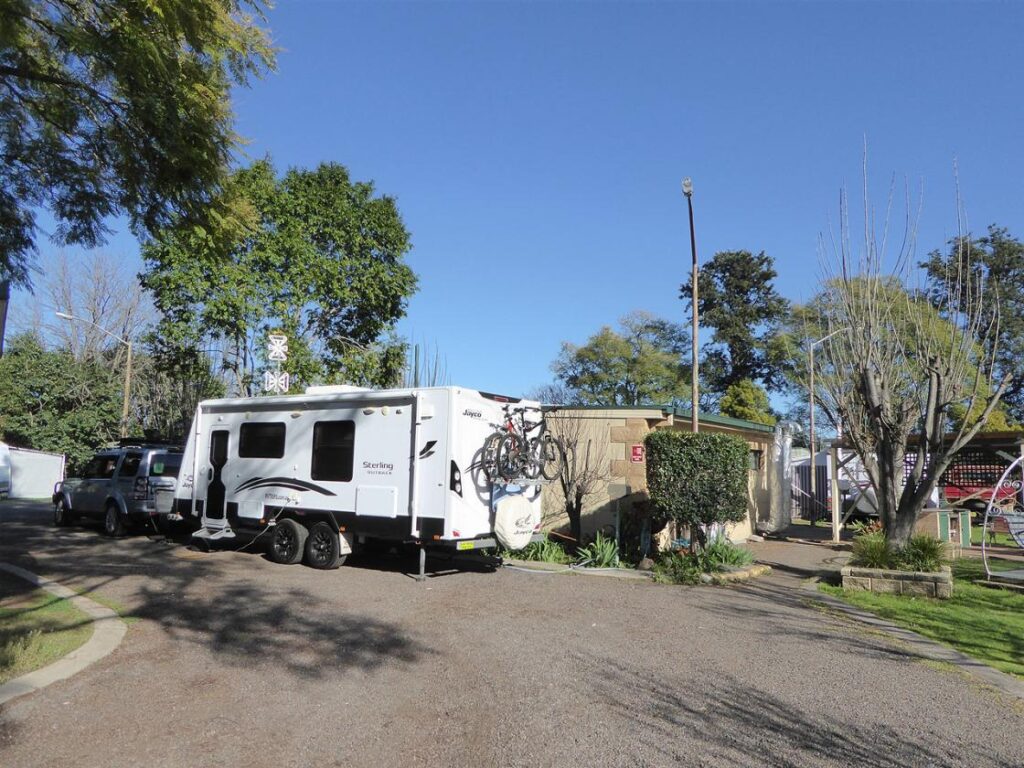 Muswellbrook Riverside Cabin and Van Park Camping Site